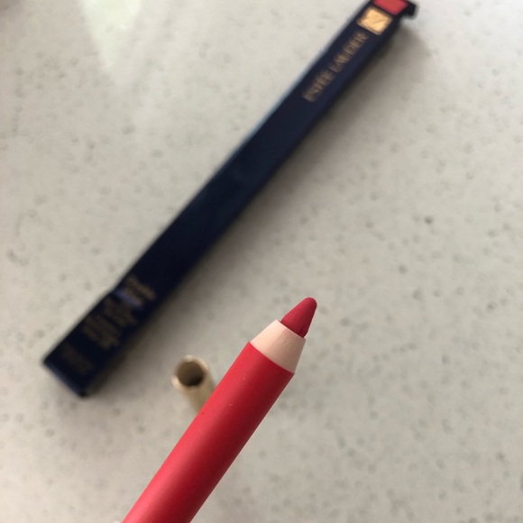 Estee Lauder Double Wear 24H Stay-in-Place Lip Liner - 013 Coral - Picture 4 of 6